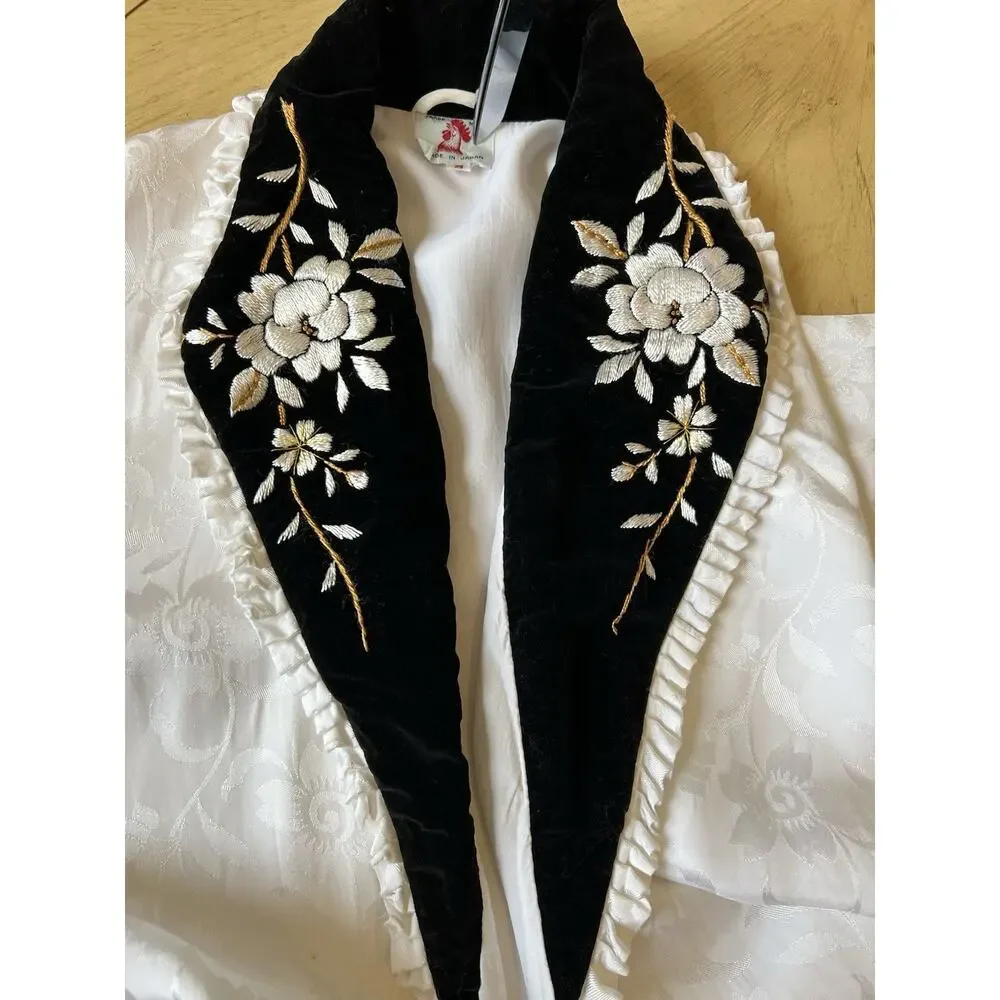 VTG 1950’s White Damask & Velvet Floral Embroidered Robe House Coat Retro Japan